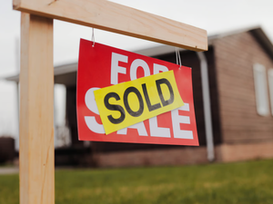 ChatGPT l’a guidé de A à Z : ce propriétaire a vendu sa maison en moins d’une semaine… et bien plus cher que ce qu’elle était estimée